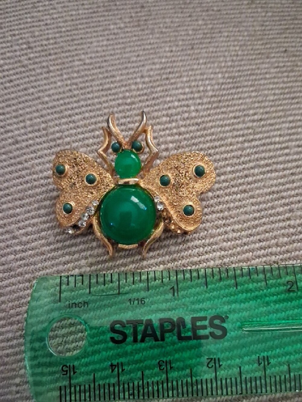 Vintage Gold-Tone Bee Brooch with Green Cabochons - Picture 3 of 3